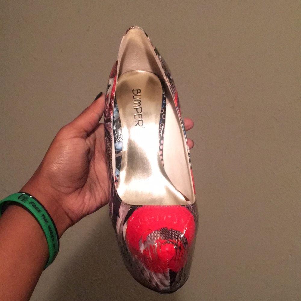 Heels - Picture 4 of 5